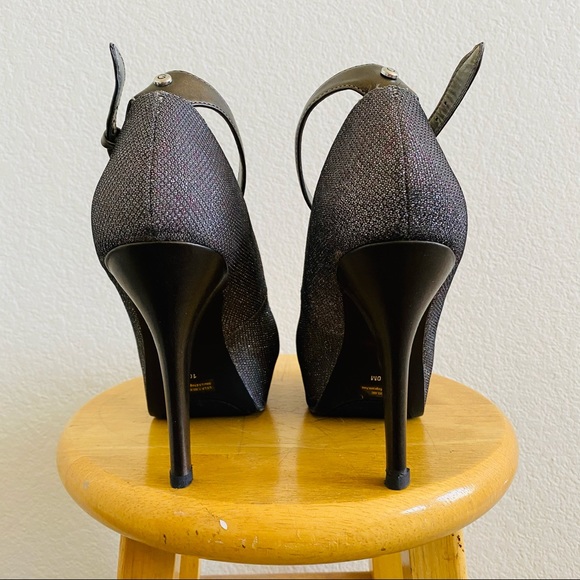Guess Gray Shimmery Ankle Strap Peep Toe Heels Size 10 - Picture 3 of 7